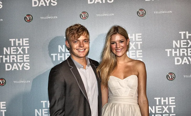 The Rebound Speedrun: When Hollywood's Hottest Couples Are Really Just Casting Calls in Disguise